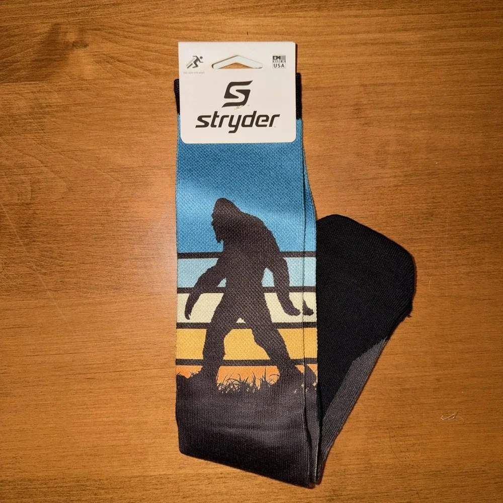 NEW Stryder Gear Rayon Made From Bamboo Performance Socks - Bigfoot Sunset OS